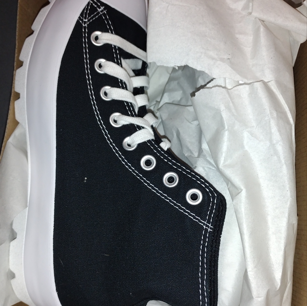 Chuck Taylor Converse All Star Lugged (NIB)